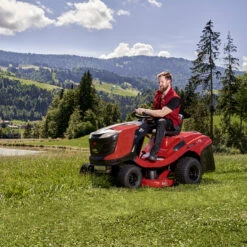 Solo By AL-KO T15-103.3 HD-A Petrol Lawn Tractor -Care Garden Shop 127688 tractor t15 103 3 hd a comfort webshop mood 1