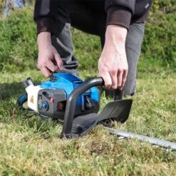Hyundai HYHT2600X Petrol Hedge Trimmer 60cm -Care Garden Shop 19 88782