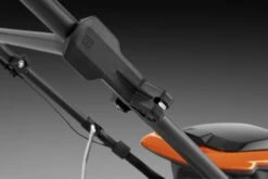 Husqvarna LB 144i Cordless Mulch Lawn Mower 44cm 9 Husqvarna LB 144i Cordless Mulch Lawn Mower 44cm -Care Garden Shop QE 604856