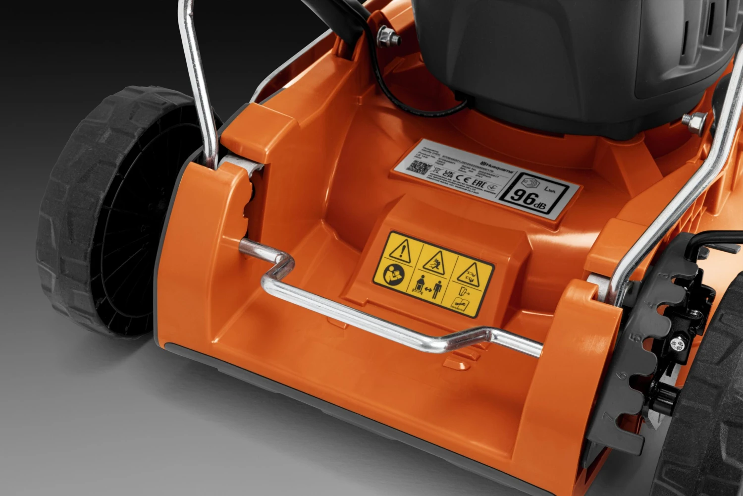 Husqvarna LB 144i Cordless Mulch Lawn Mower 44cm 4 Husqvarna LB 144i Cordless Mulch Lawn Mower 44cm - Image 4