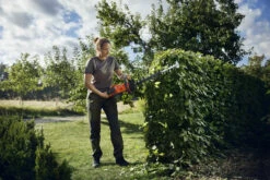 Husqvarna 322iHD60 Cordless Hedge Trimmer 7 Husqvarna 322iHD60 Cordless Hedge Trimmer -Care Garden Shop gh 448830
