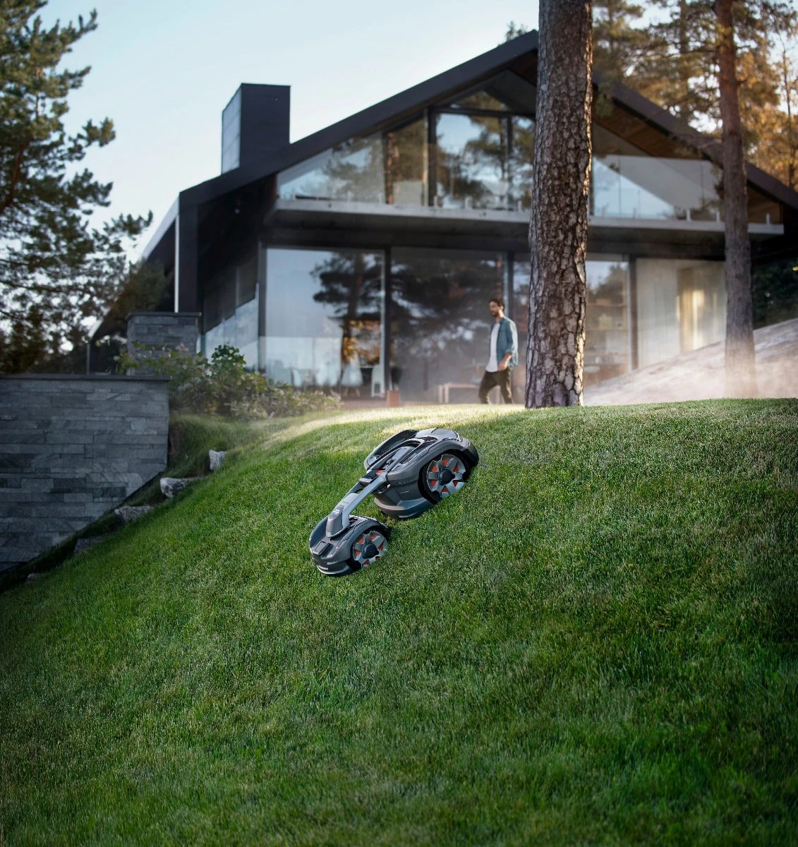 Husqvarna Automower 435X AWD Robotic Lawn Mower 8 Husqvarna Automower 435X AWD Robotic Lawn Mower - Image 8